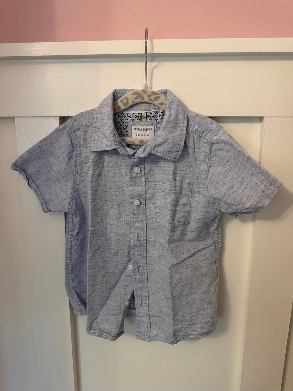Denim & Flower Light Blue Short-Sleeve Button-Down Shirt - mark on back (2)